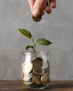 Vida Financeira Entenda os medos e inseguranças financeiras da separação, fortalecendo sua autonomia e construindo uma relação mais consciente com o dinheiro.